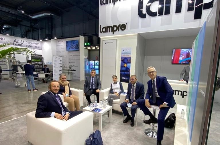 Tedlar™ PVF films chemical resistance article